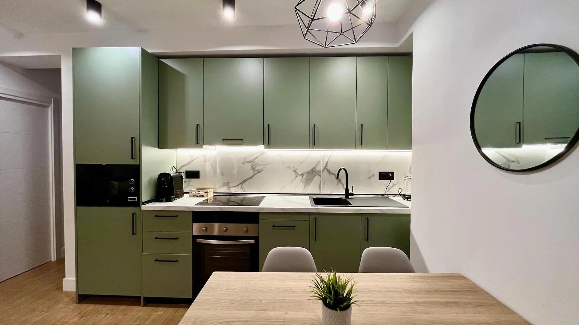 Piso Picasso, Modern Apartment In The Heart Of Malaga City 0*,  Spain