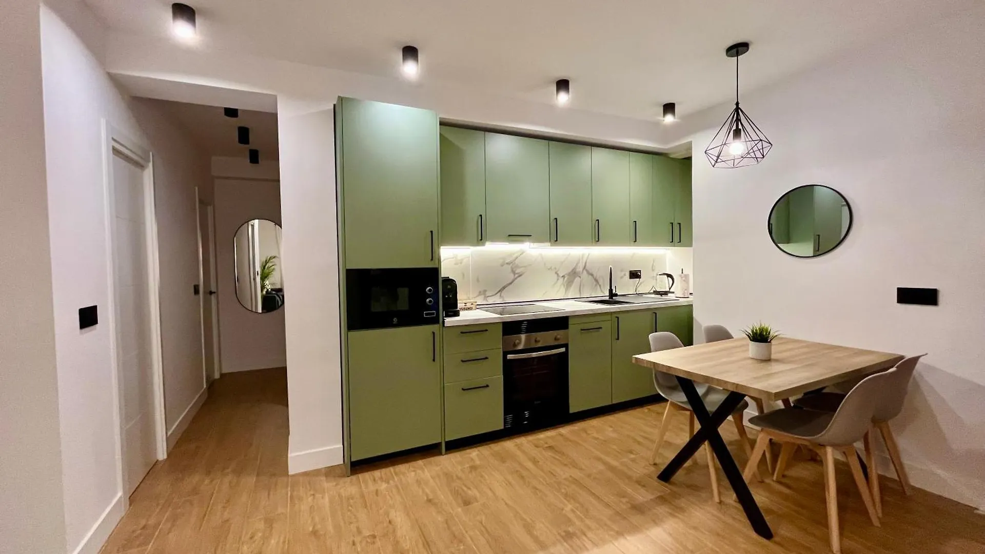 Piso Picasso, Modern Apartment In The Heart Of Malaga City