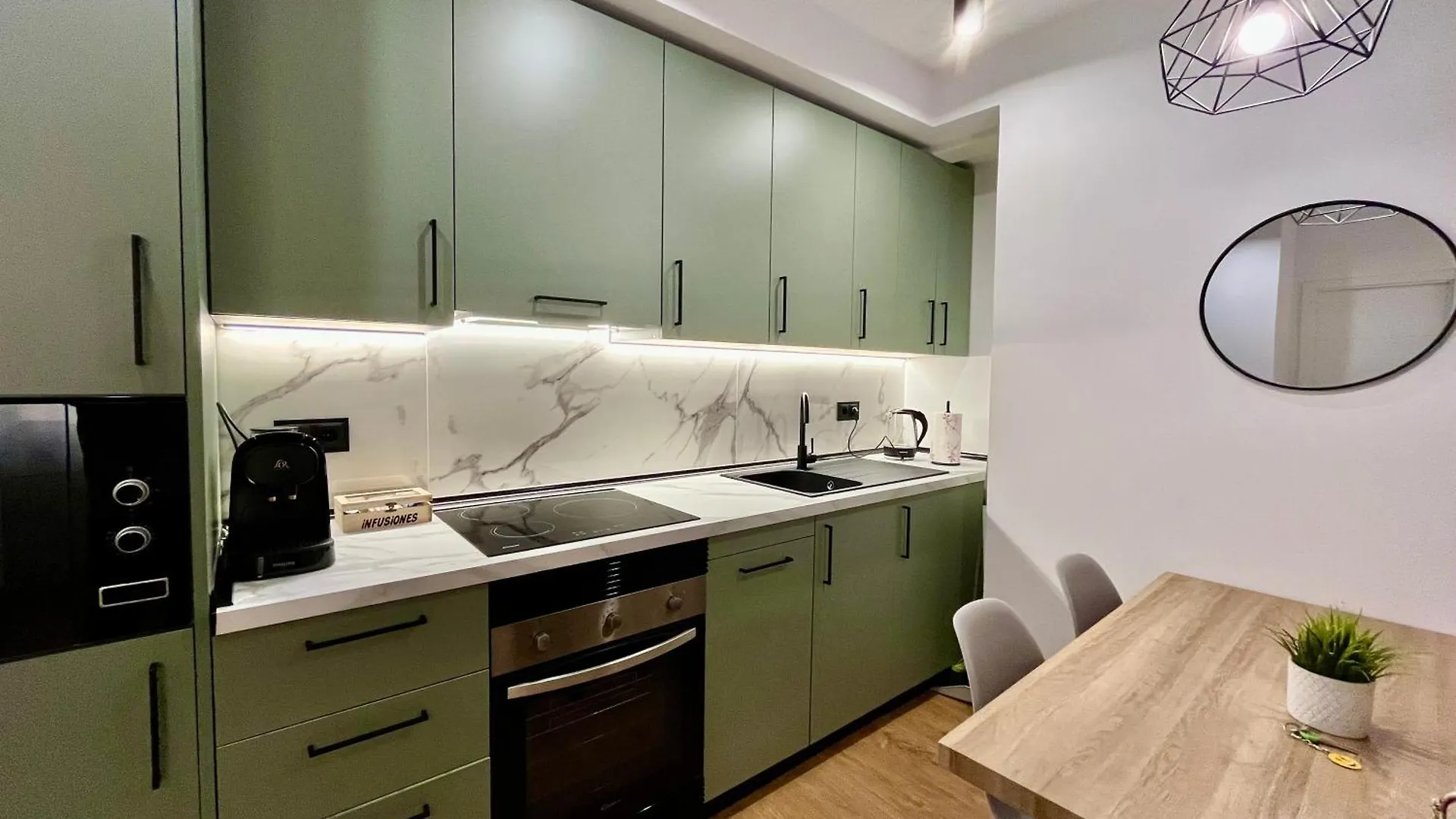 Piso Picasso, Modern Apartment In The Heart Of Malaga City